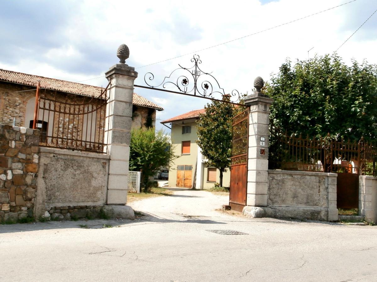 B&B Nella Terra Di Mezzo Caporiacco Exterior foto
